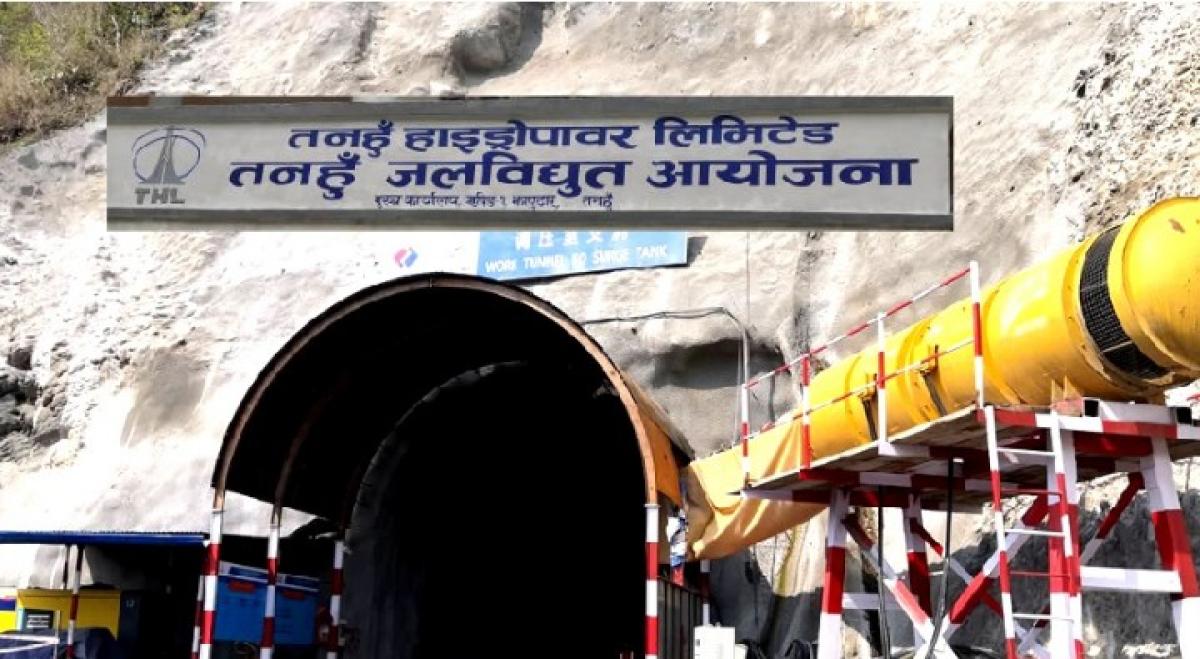 तनहुँ जलविद्युत  आयोजनाले गर्‍यो किसानलाई कृषि सामग्री वितरण