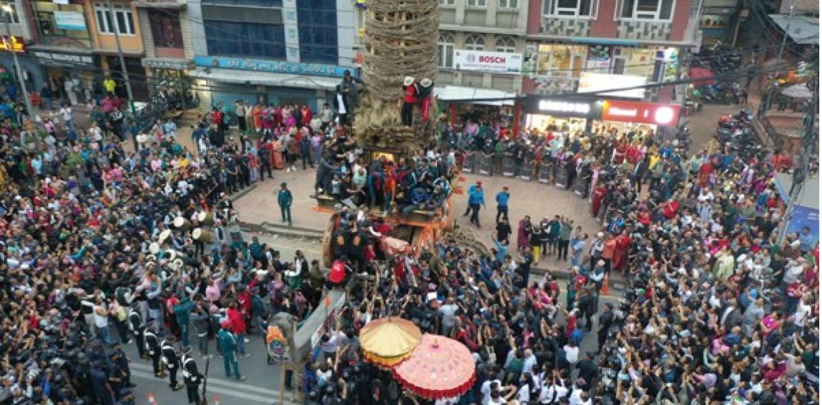 ललितपुरमा रातो मच्छिन्द्रनाथको रथारोहण