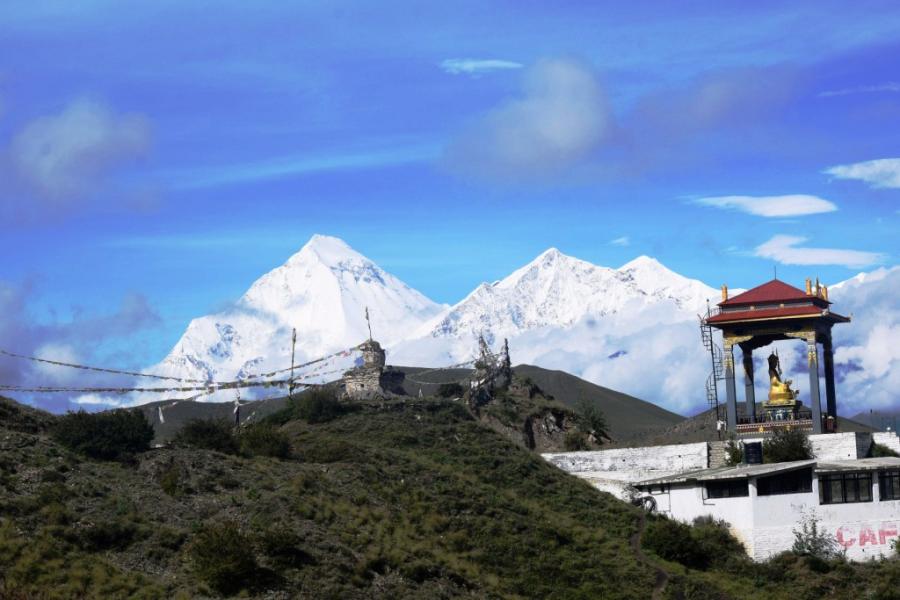 मुक्तिनाथबाट देखिएको हिमशृङ्खला