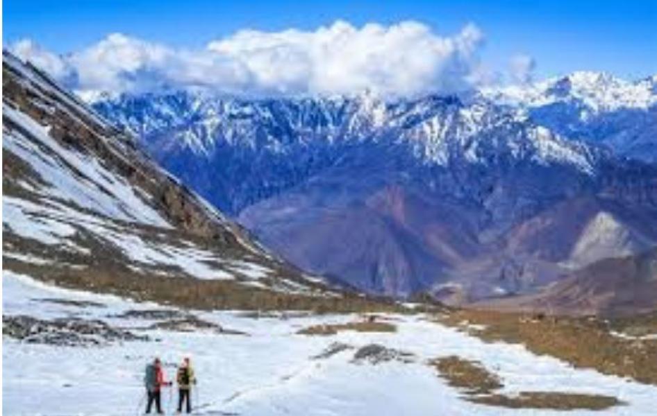 साहासिक पदयात्राका लागि थोराङ्ला पास