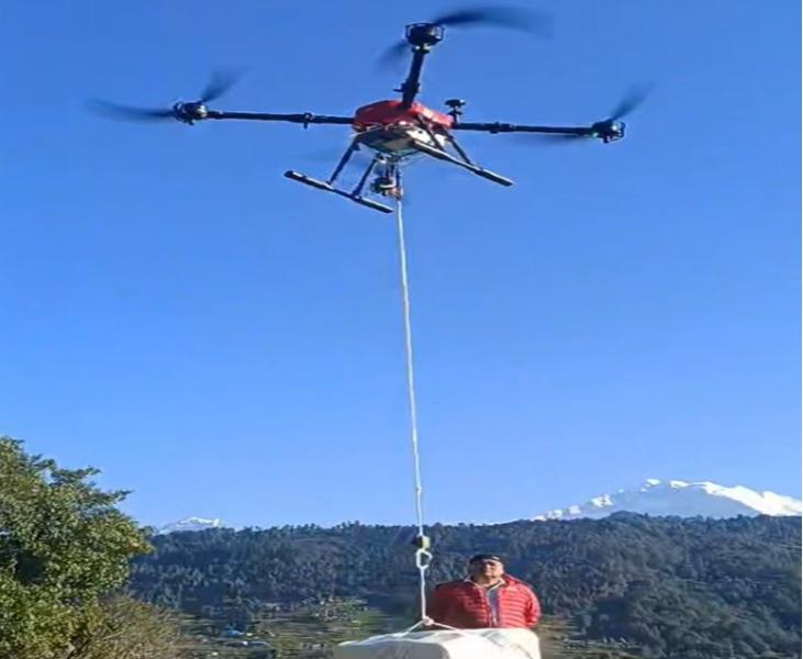ड्रोनबाट सामान ढुवानी