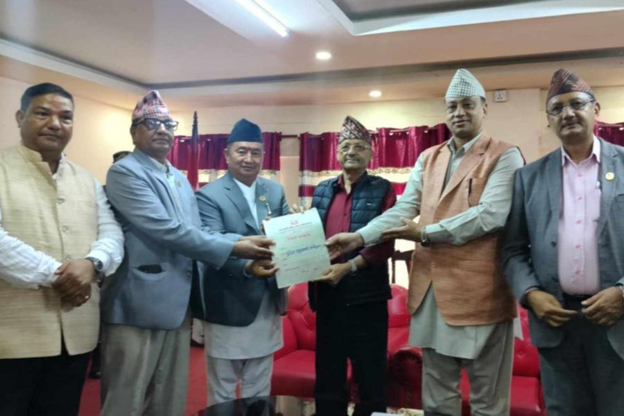 बागमती प्रदेशको मुख्य मन्त्रीमा कांग्रेस संसदीय दलका नेता बहादुर सिंह लामाको दावी