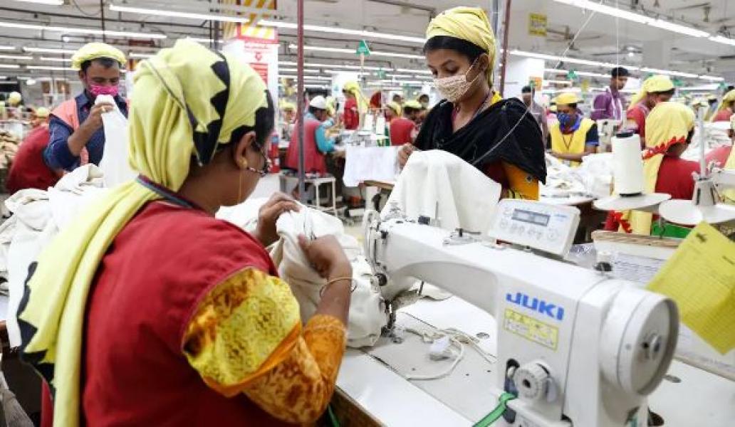 अस्तव्यस्ततापछि बङ्गलादेशमा कपडा कारखाना खुले