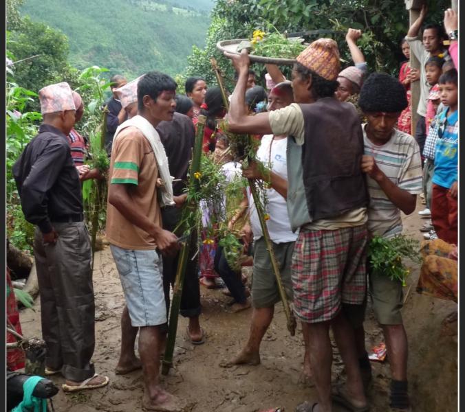 पितृका सम्झनामा माझी समुदायले पितरा पर्व मनाउँदै