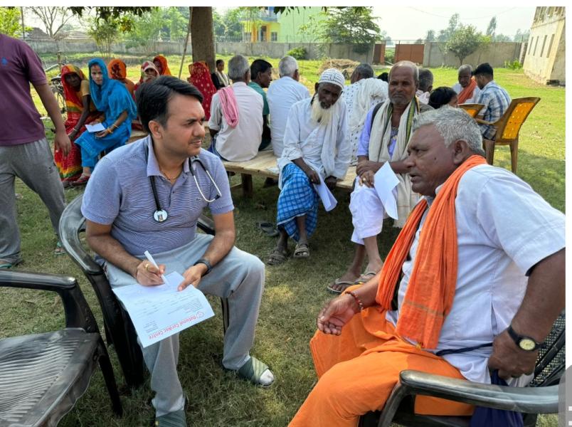 डा. ओम फाउन्डेसनद्वारा निःशुल्क स्वास्थ्य शिविर सञ्चालन
