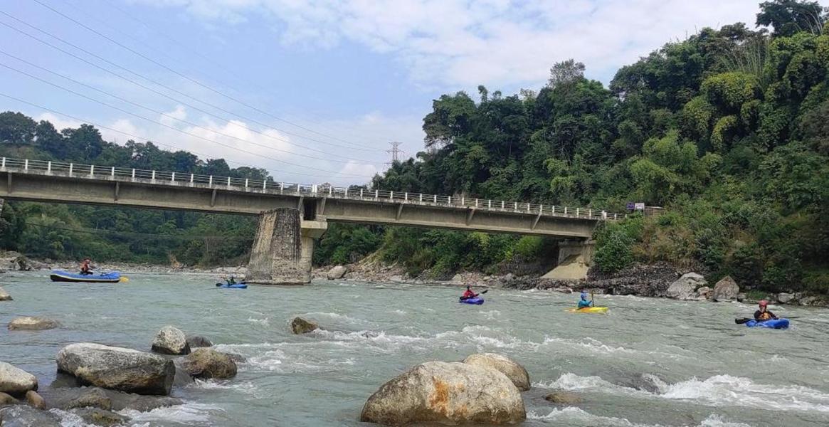 मर्स्याङ्दी नदीमा जलबिहार