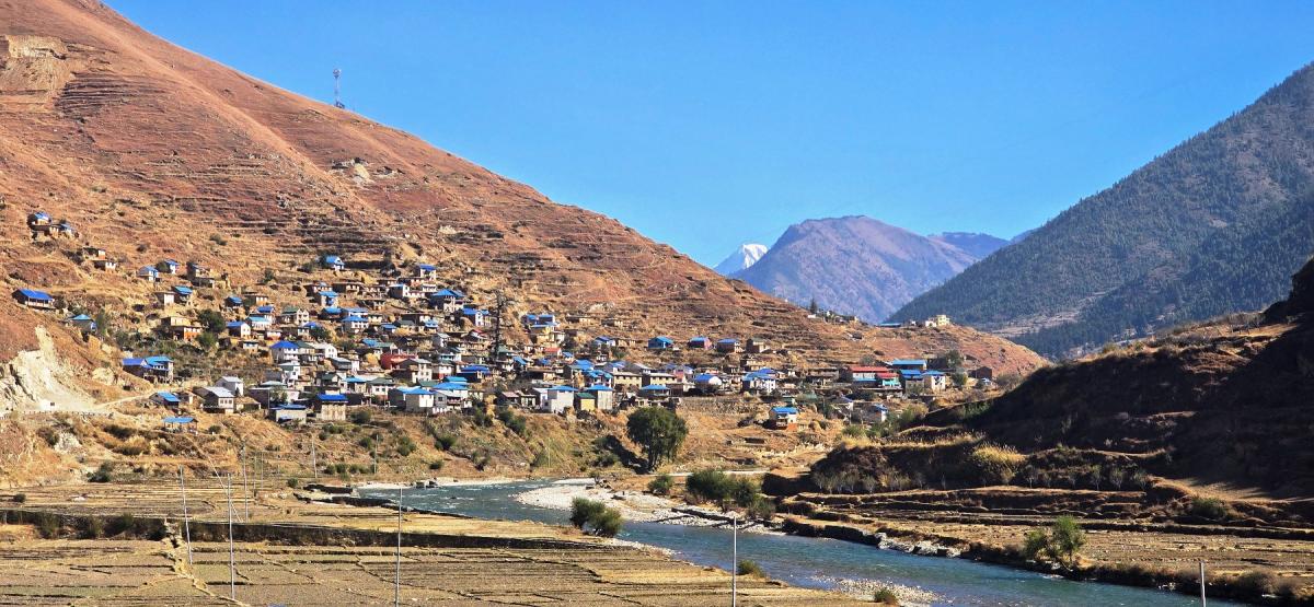 राका गाउँ र तिला नदी