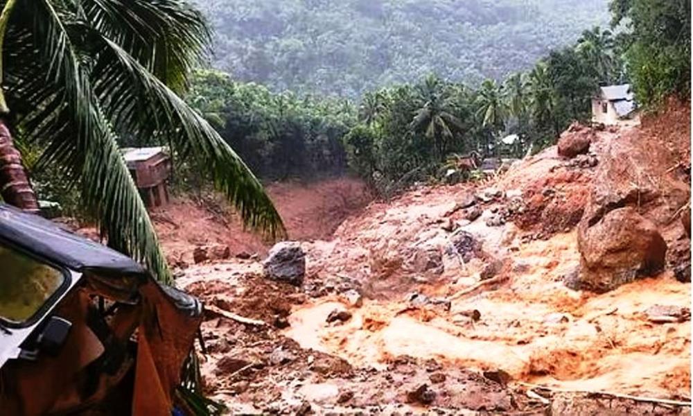 भारतको केरलाको  चिया बगानमा पहिरो जाँदा ९३ जनाको मृत्यु