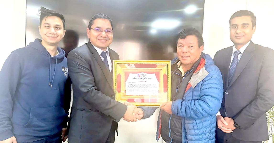 सिएसआर योगदानका लागि ज्योति विकास बैंक सम्मानित