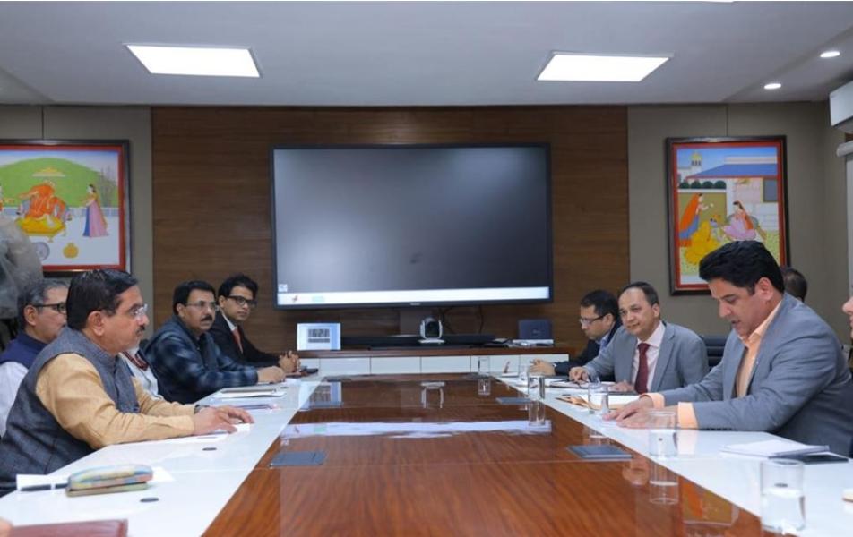 मन्त्री भण्डारी र समकक्षी भारतीय मन्त्री जोशीबीच भेटवार्ता