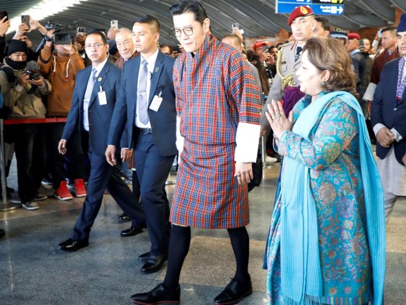 भुटानी राजाद्वारा स्वयम्भूनाथ दर्शन