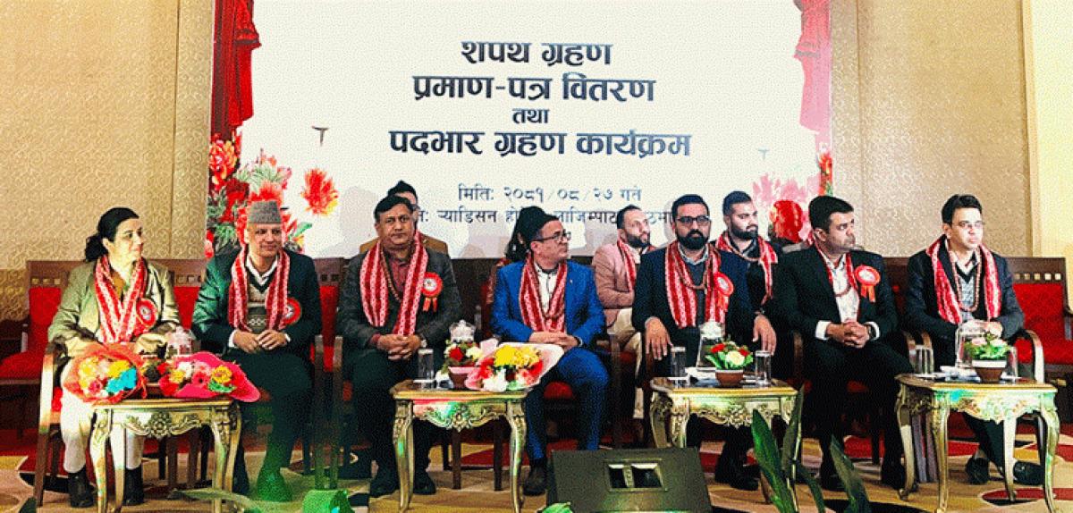 स्टक ब्रोकर्स एसोसिएसनका नवनिर्वाचित पदाधिकारीहरुले गरे पदभार ग्रहण