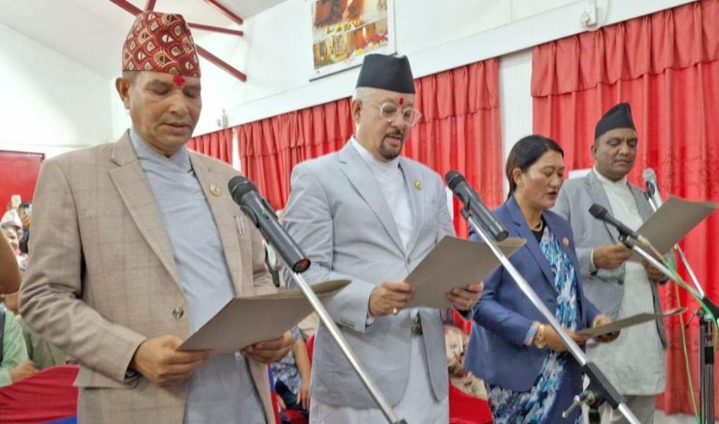 कर्णाली प्रदेशसरकारमा नेपाली काँग्रेस सहभागी, चार मन्त्रीले लिए शपथ