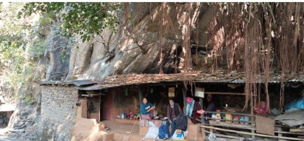 उनन्तीस वर्षदेखि ओडारमा व्यापार