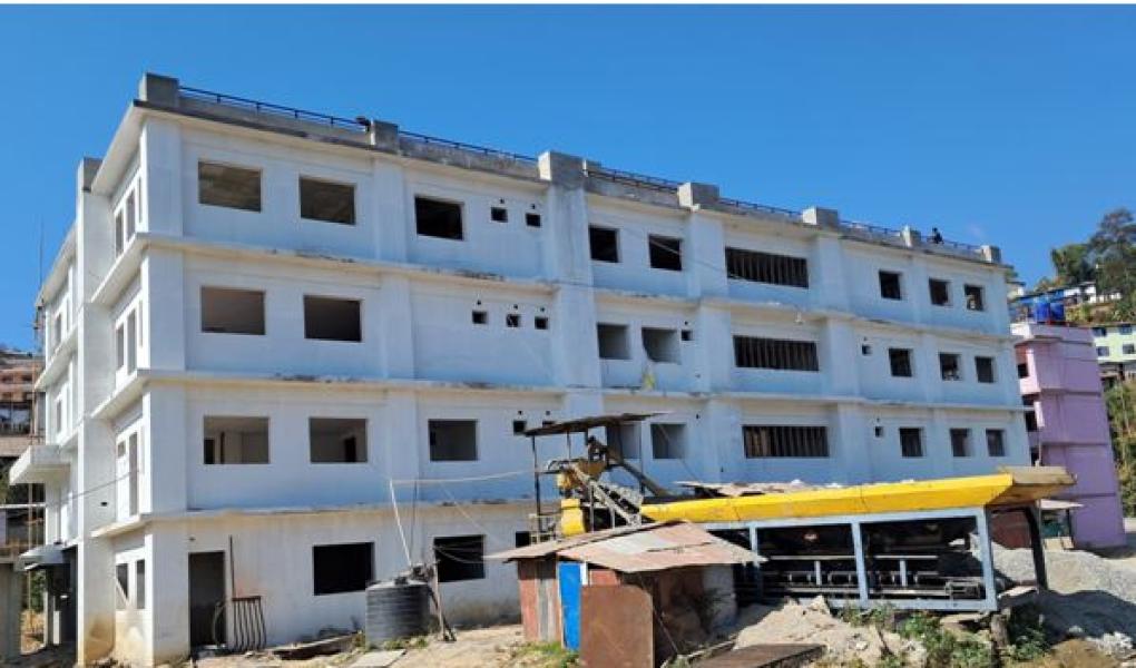 पचास शय्याको अस्पताल भवन : थपिएको म्याद सकियो, निर्माण सकिएन