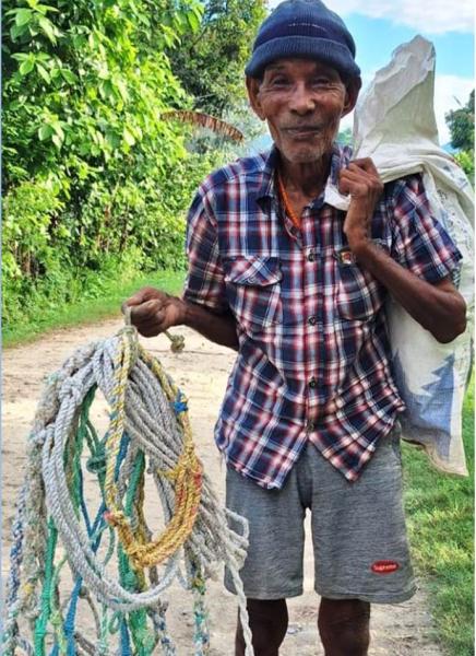 डोरी बेचेरै परिवारको जीविका चलाउँछन् असी वर्षीय बन्धु राना