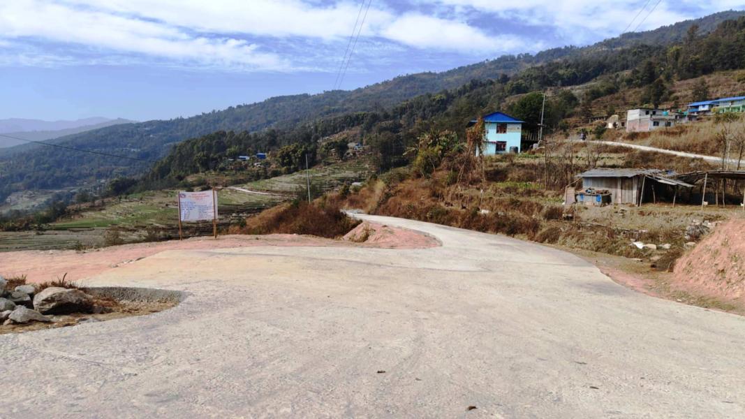 राजमार्गसँग पक्कि सडकले जाेडियाे बैतेश्वर गाउँपालिका केन्द्र