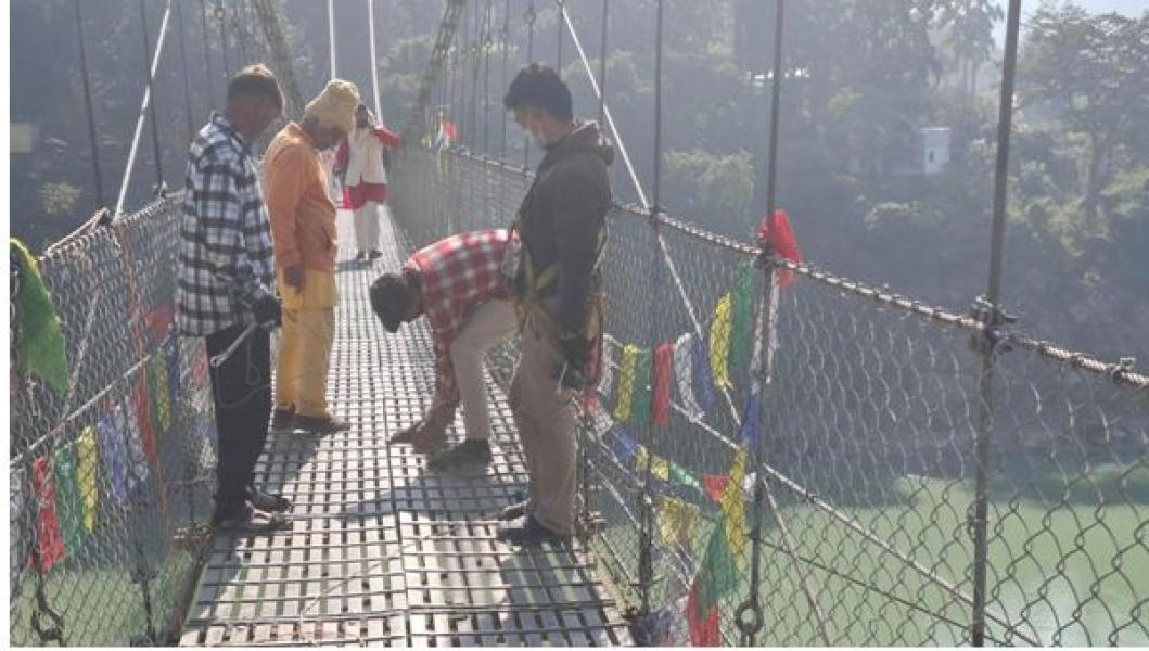 देवघाट जाने झोलुङ्गे पुल मर्मत सुरु