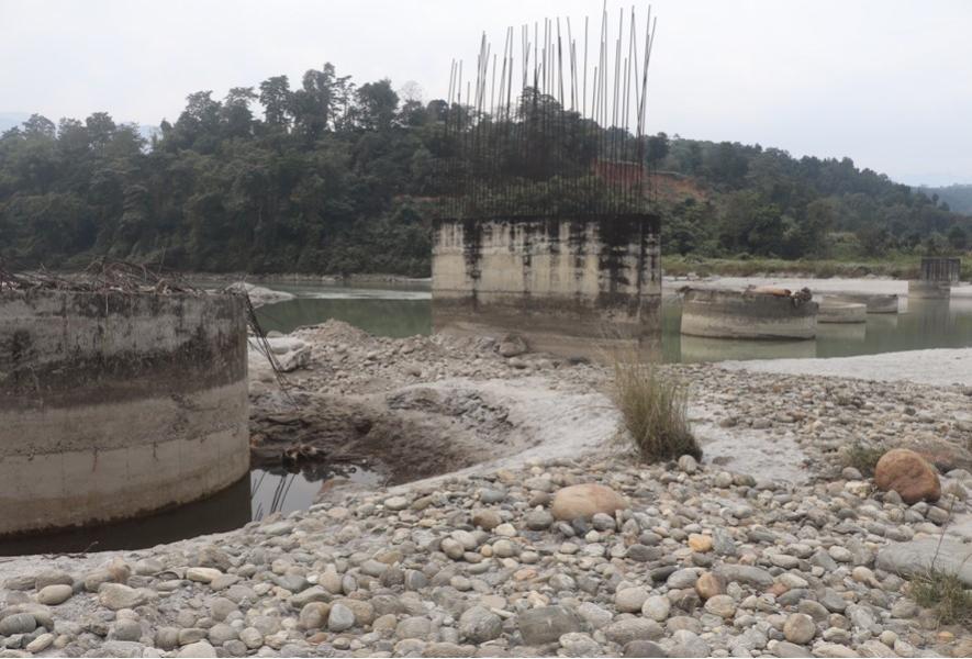 चौधवर्षमा पनि बनेन लम्सुवाघाट पुल