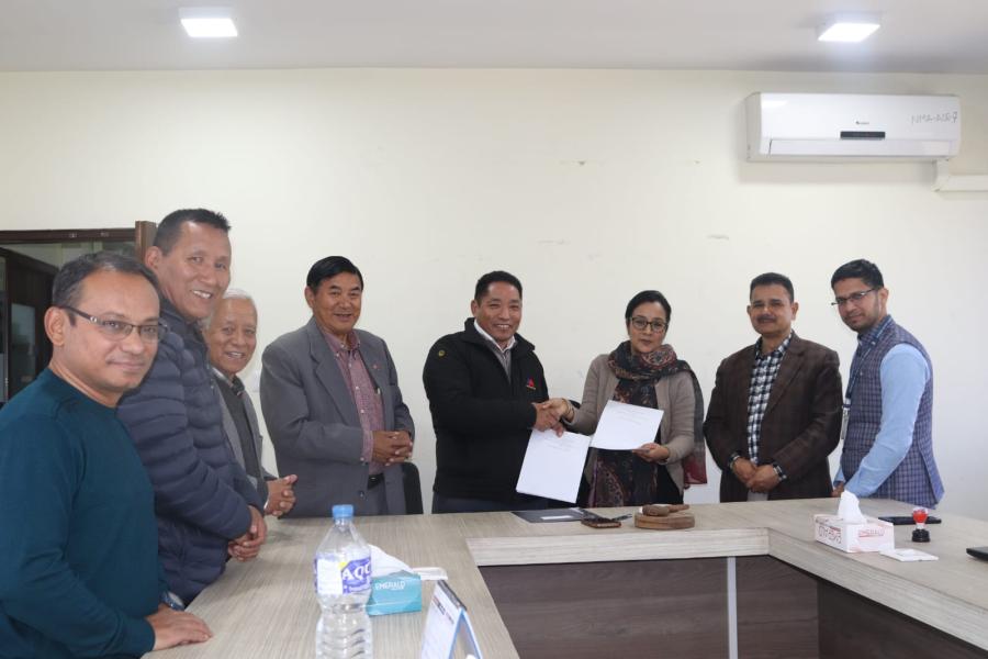 ट्रेकिङ बीमा सुविधा उपलब्ध गराउने गरी सम्झौता