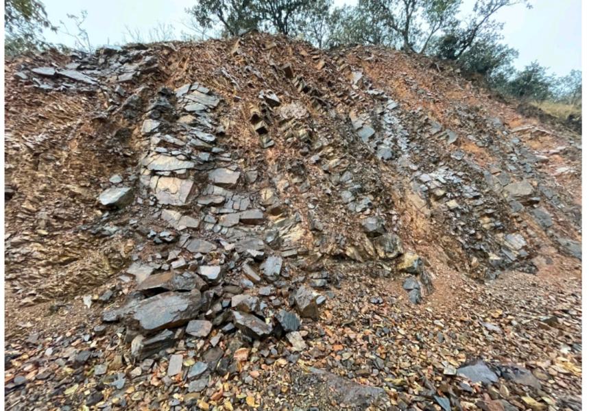 आलेखः सरकारको ‘ड्रिम प्रजेक्ट’ धौवादी फलाम खानी