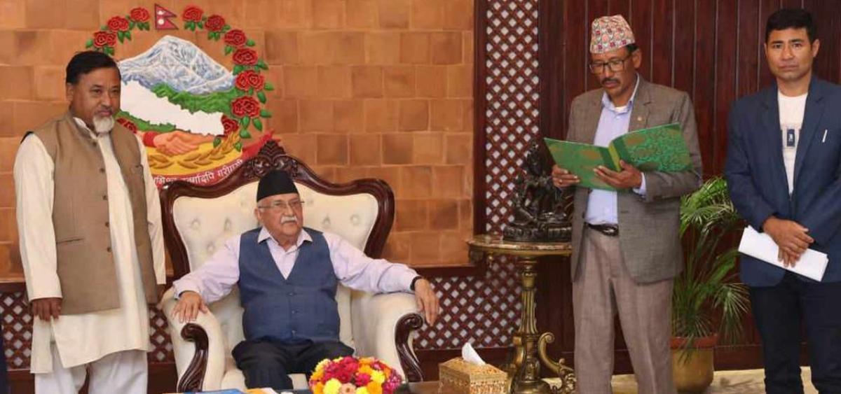 दोलखाका प्रमुख राजनैतिक  दलले  बुझाए प्रधानमन्त्रीलाई ध्यानाकर्षण पत्र