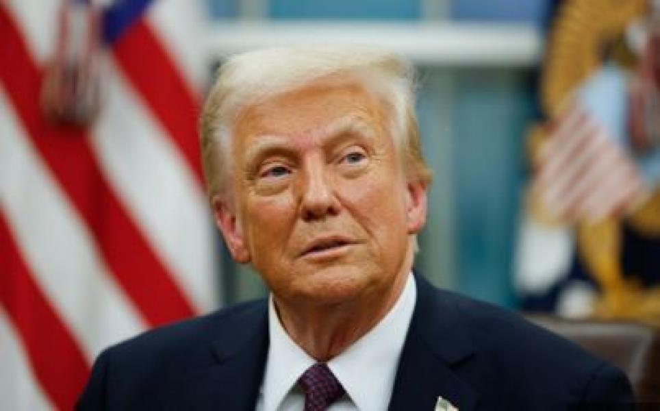 अमेरिकाले ‘गोल्ड कार्ड’ भिसा ५० लाख डलरमा बेच्ने ट्रम्पको घोषणा