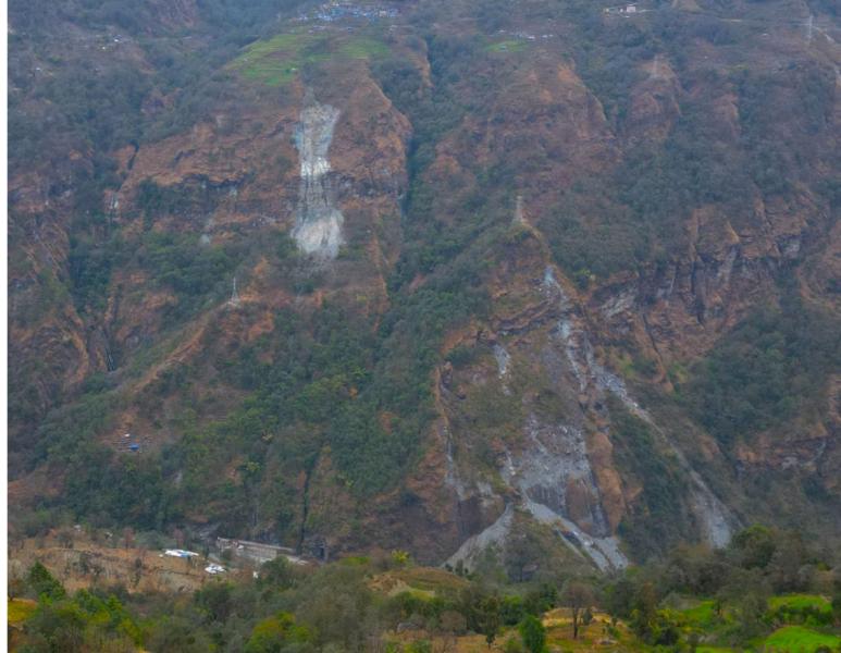 राहुघाटको बाँध पहिरोको जोखिममा