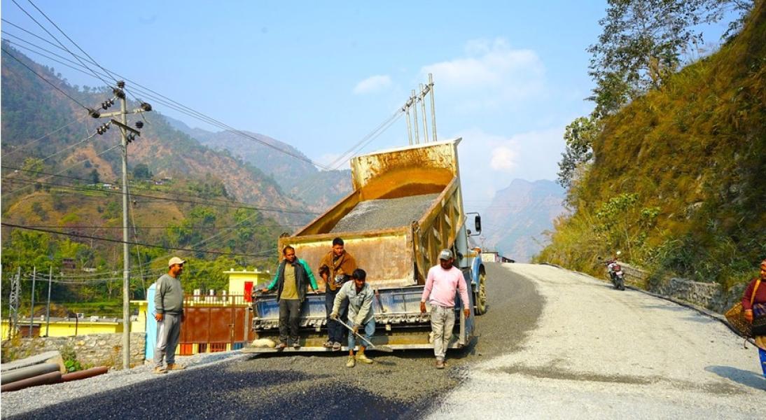 बेनी–दरवाङ सडकः रणवाङ–तोलावाङ खण्ड कालोपत्र पूरा