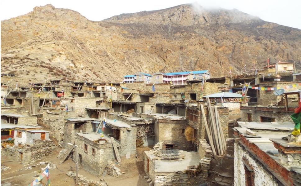 कङ्क्रिटका घरले फेरिँदै मनाङको मौलिकता