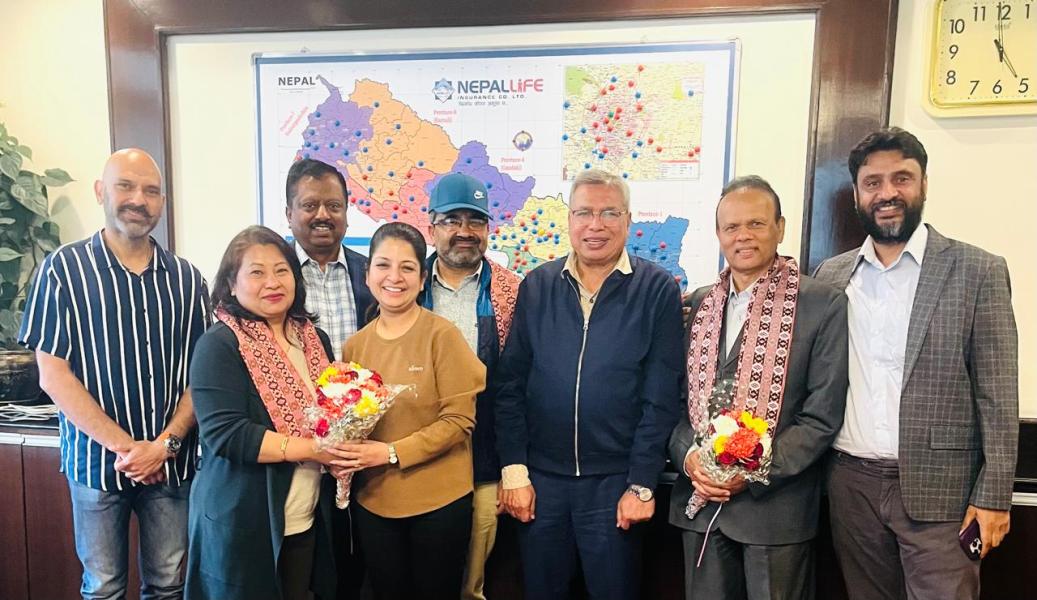 नेपाल लाइफ इन्स्योरेन्समा निर्वाचित तीन सञ्चालकले गरे पदबहाली