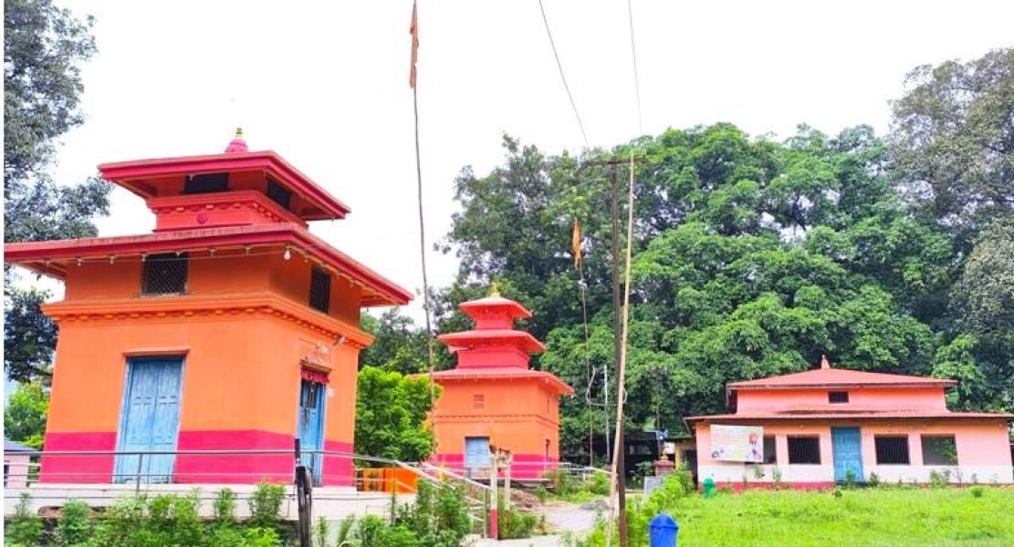 मर्मतसम्भारको अभावमा जीणर् बन्दै औलिया मठ