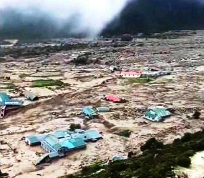 थामेबस्ती भिषण बाढिको चपेटामा