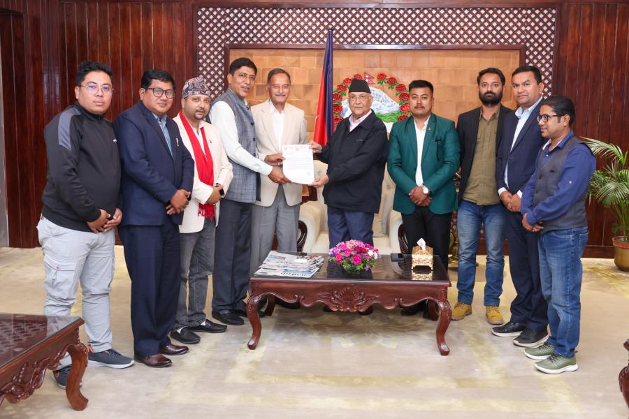 गिरिजाप्रसाद कोइराला सभागृहको अलपत्र निर्माण कार्य अघि बढाउने प्रधानमन्त्रीको प्रतिद्धता