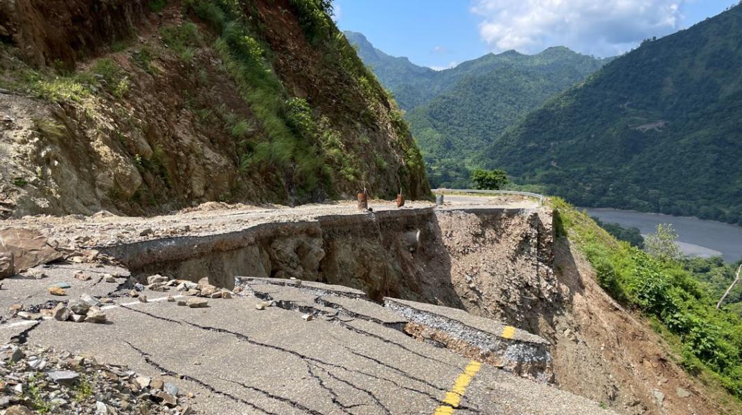 जोखिमपूर्ण बन्दै कालीगण्डकी करिडोर सडक