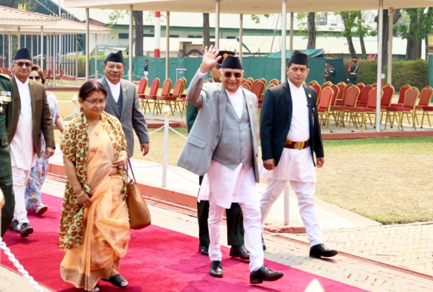 प्रधानमन्त्री ओली स्वदेश फिर्ता