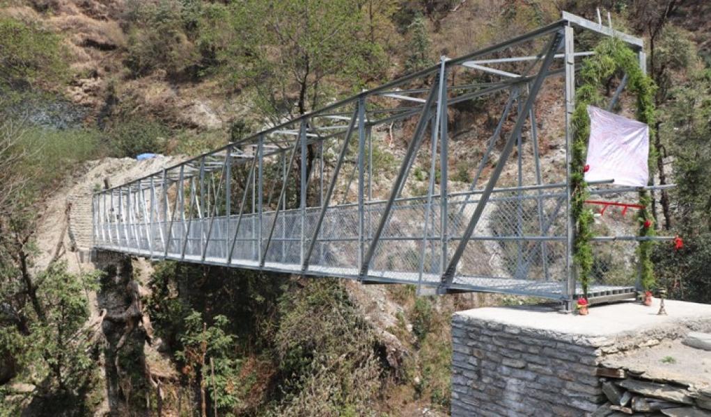 कोसेरा खोलामा पुल निर्माण