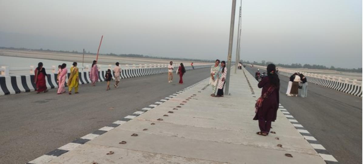 महाकाली चार लेन पुलसँगै बनेको सडक ‘भाइरल रोड’ले परिचित