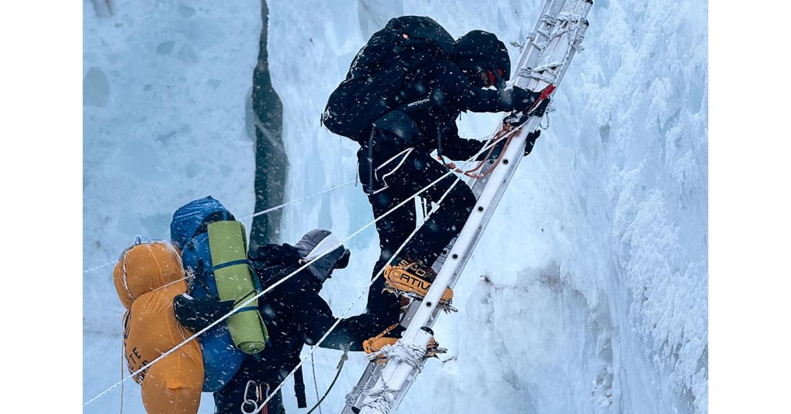 सगरमाथा चढ्न ४२१ लाई अनुमति, औपचारिक आरोहण शुरु