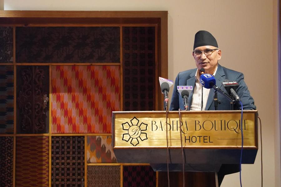 आयोजना तथा कार्यक्रममा व्यापक हेरफेर र प्राथमिकीकरण गर्छौ : अर्थमन्त्री पौडेल