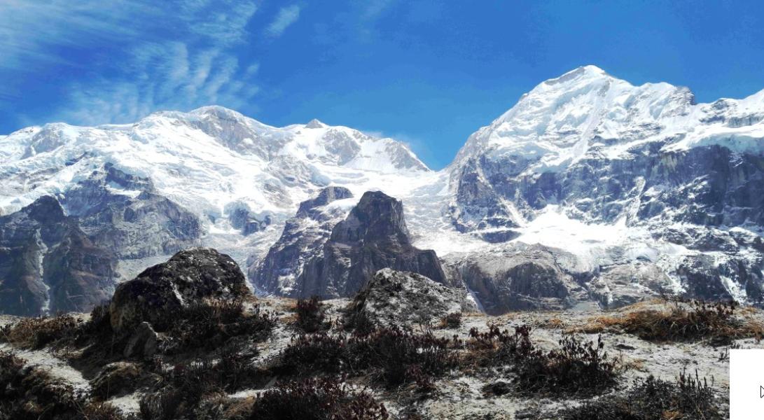 कञ्चनजङ्घा आधार शिविर र हिमश्रृङ्खला