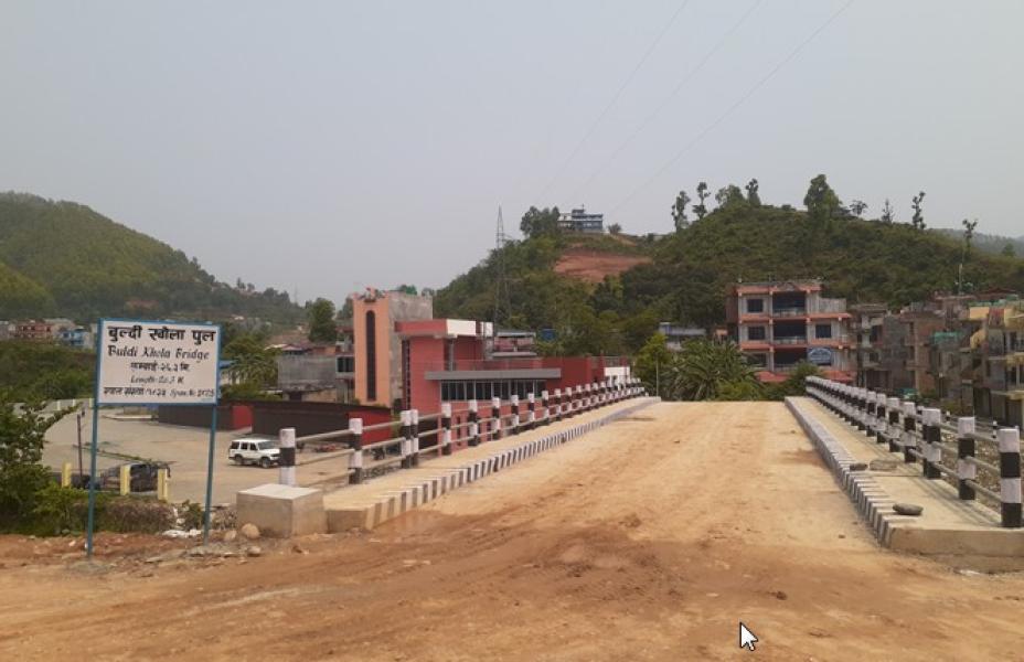 बुल्दीखोलामा पुल निर्माण