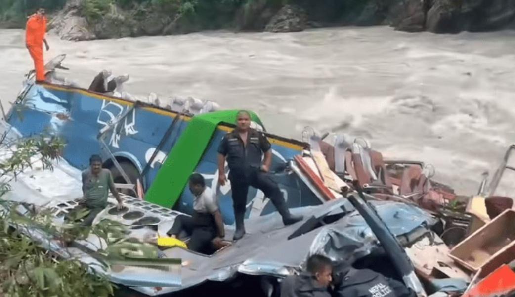 तनहुँबस दुर्घटनामा परी ११ बेपत्ता