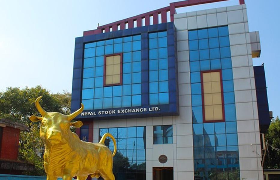 शेयर बजार मैत्री मौद्रिक नीतिले पनि बढाएन बजार