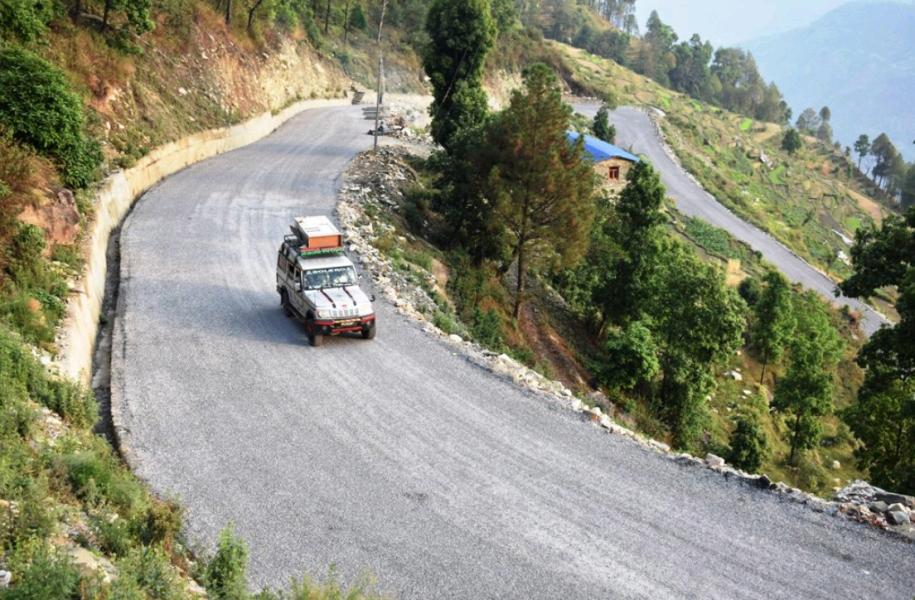 पक्की सडकले सुगम बने पर्वतका ग्रामीण बस्ती