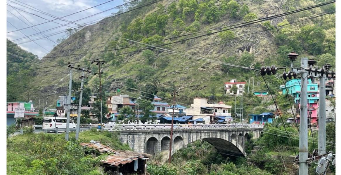 मध्यपहाडी लोकमार्गको मोदीखोलामा पुल निर्माण सुरु