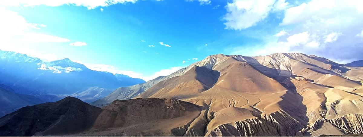 मुस्ताङको पर्वतीय शृङ्खला
