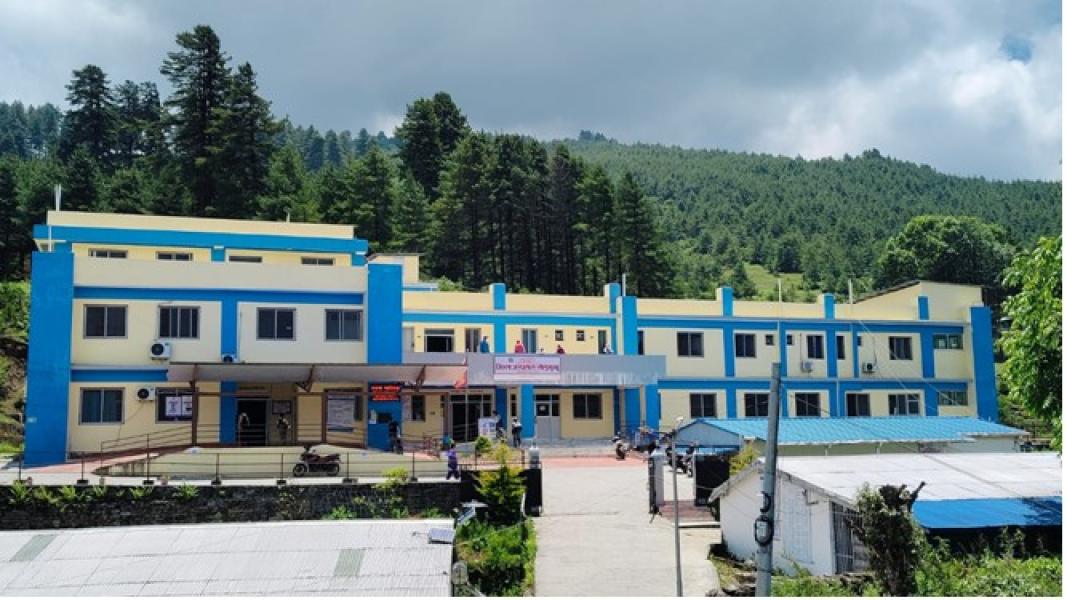 पन्ध्र शय्याको अस्पतालमा ५४ शय्याको सेवा