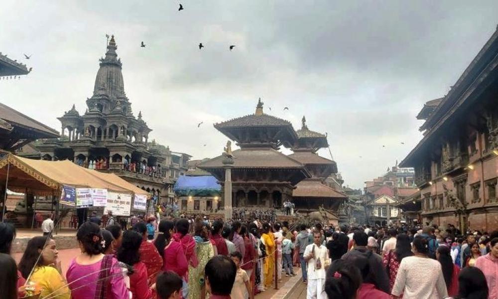 पाटनस्थित कृष्ण मन्दिरमा दर्शनार्थीको भीड