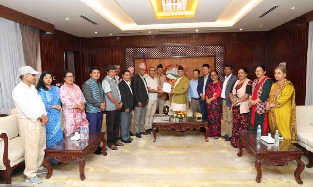 एमाले काठमाडौँद्वारा प्रधानमन्त्रीको ध्यानाकर्षण